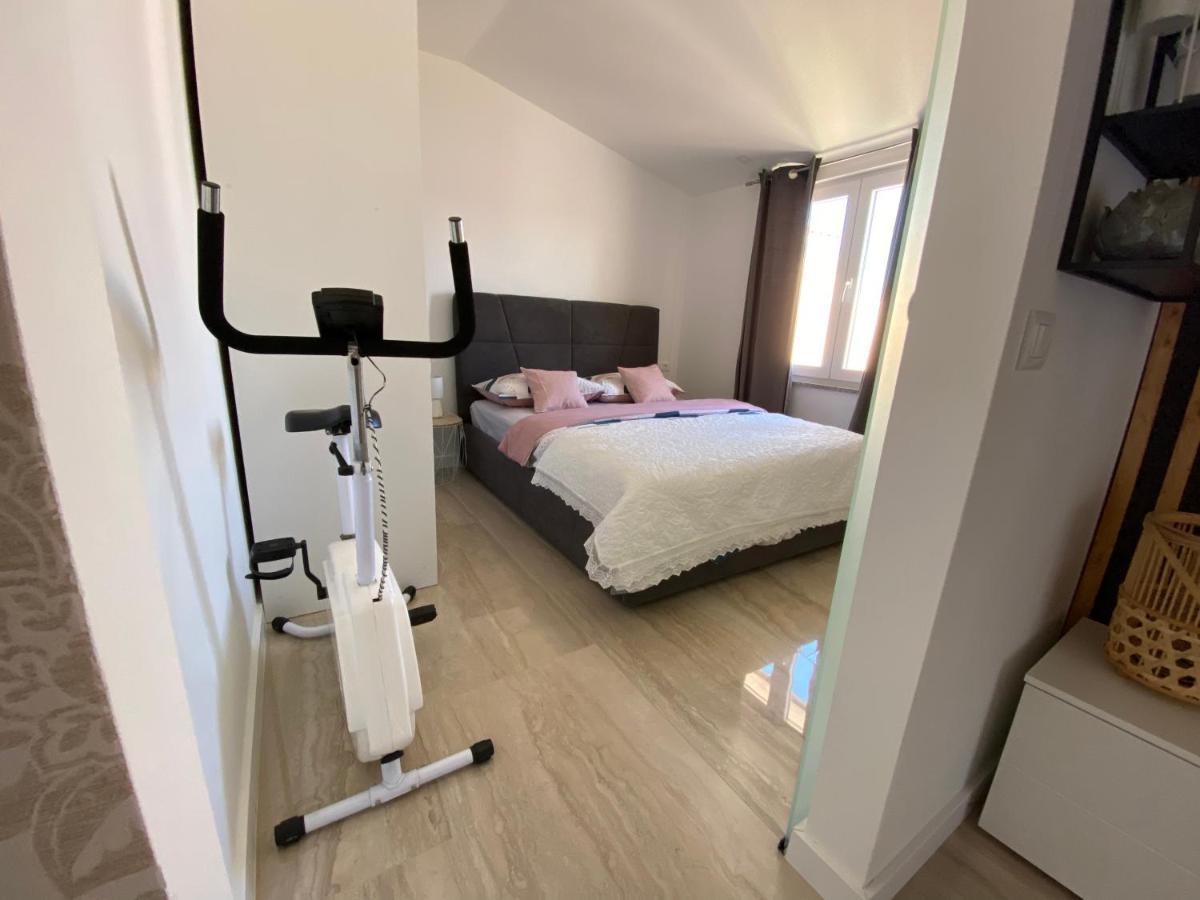 Hajdi Apartment *